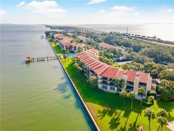 7500 SUNSHINE SKYWAY LN S #103, St Petersburg, FL 33711