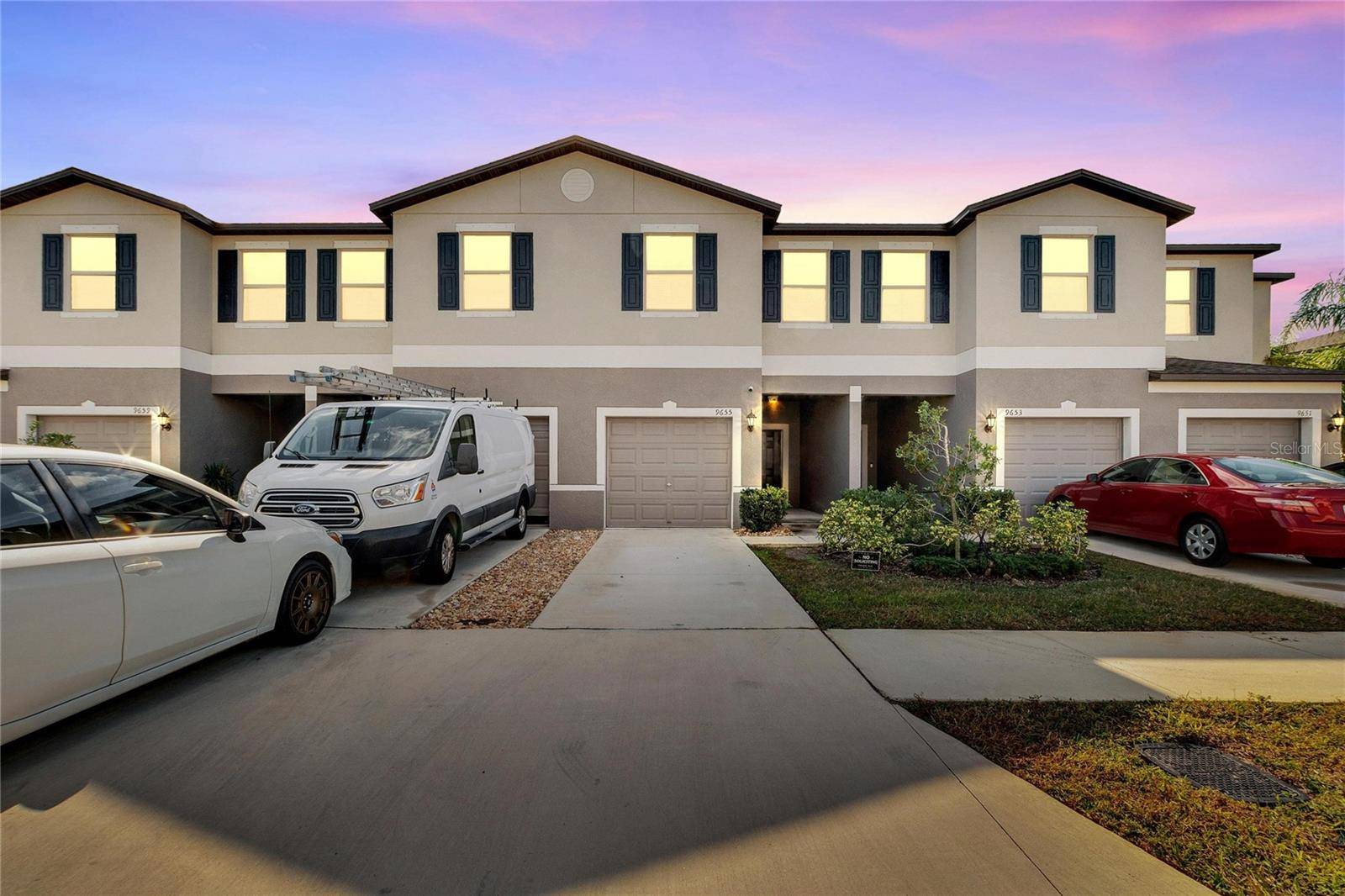 9655 PEMBROOKE PINES DR,  Sun City Center,  FL 33573