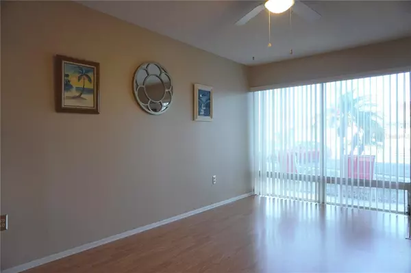 Holiday, FL 34691,4337 TAHITIAN GARDENS CIR #B