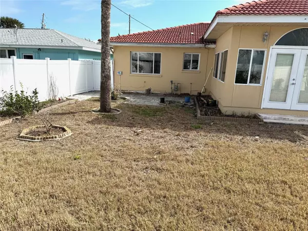 Clearwater Beach, FL 33767,988 BRUCE AVE