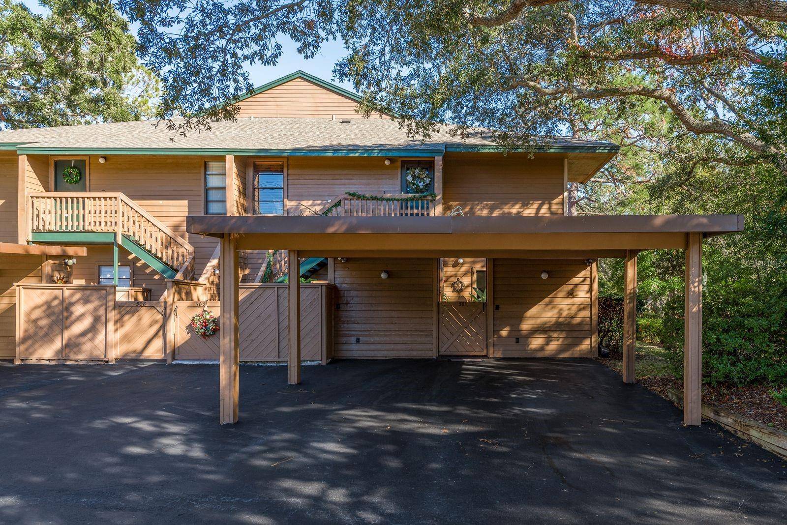 501 LENNOX RD W #501, Palm Harbor, FL 34683