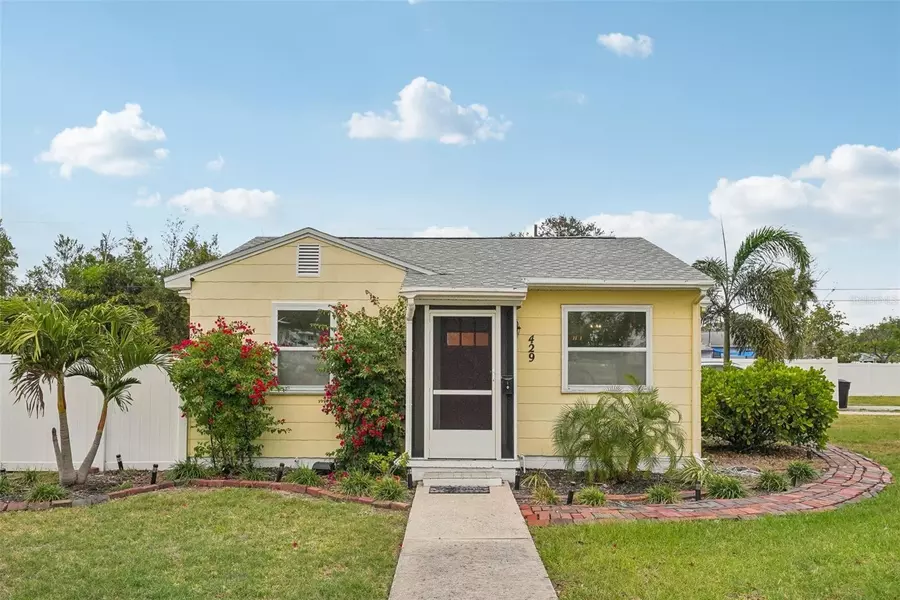 429 ROTARY PL NE, St Petersburg, FL 33703