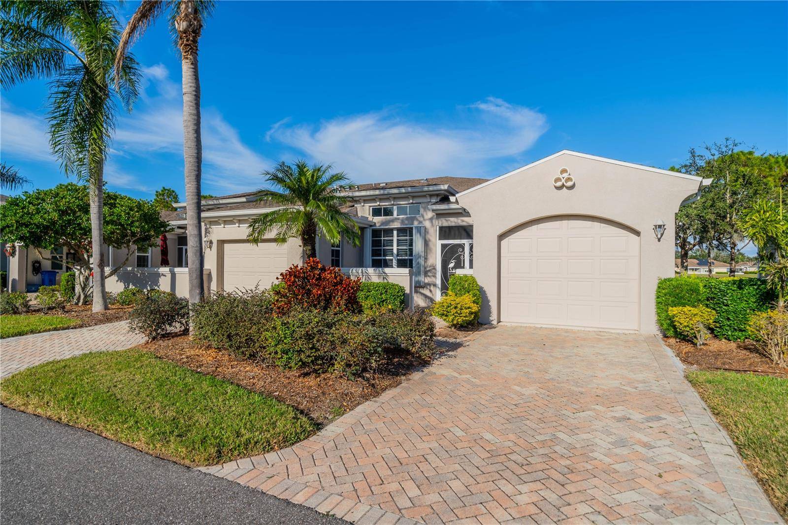 2463 KENSINGTON GREENS DR, Sun City Center, FL 33573