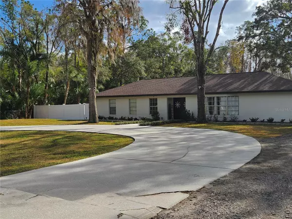 Lutz, FL 33548,508 CRYSTAL LAKE RD