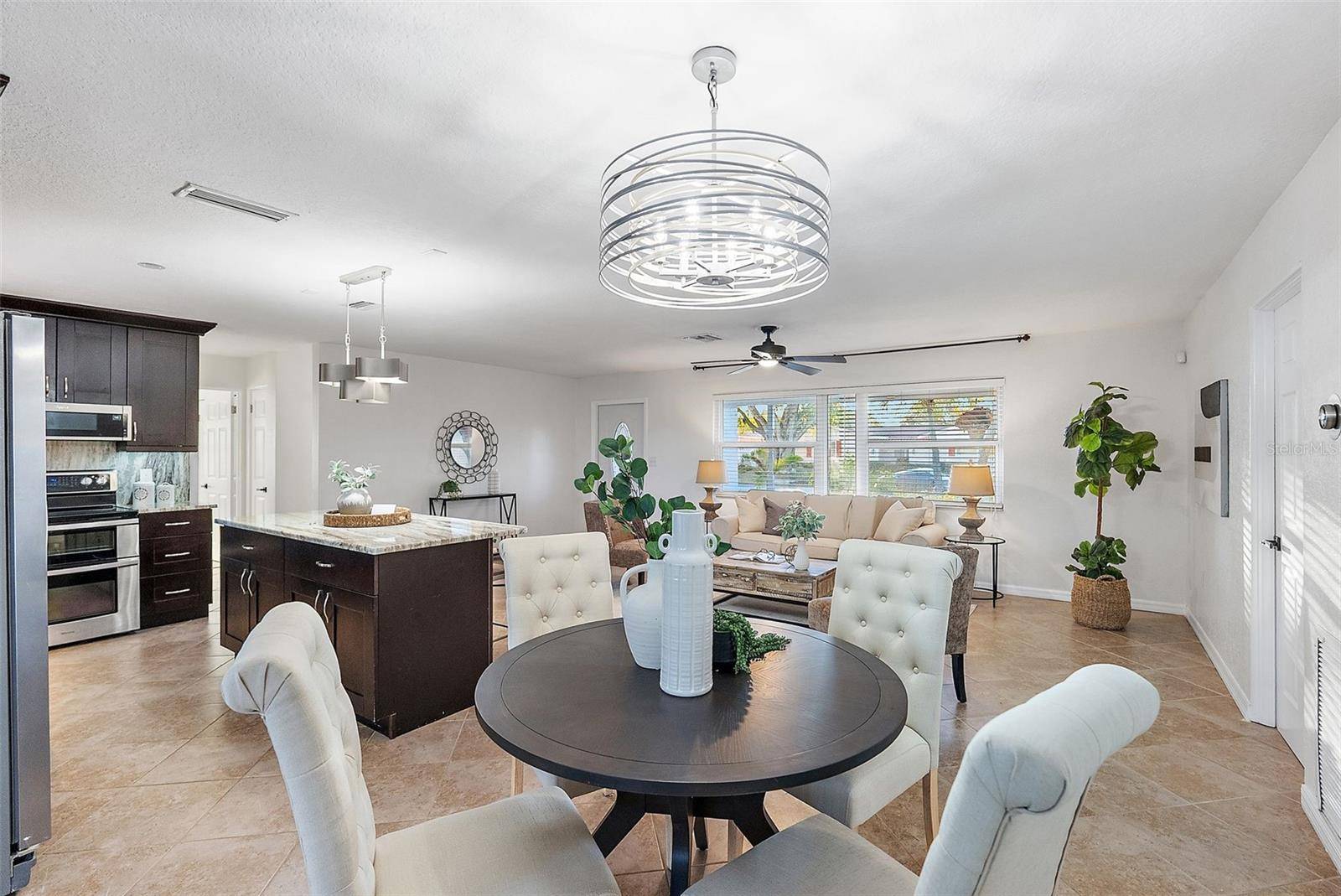 St Petersburg, FL 33710,2461 61ST LN N