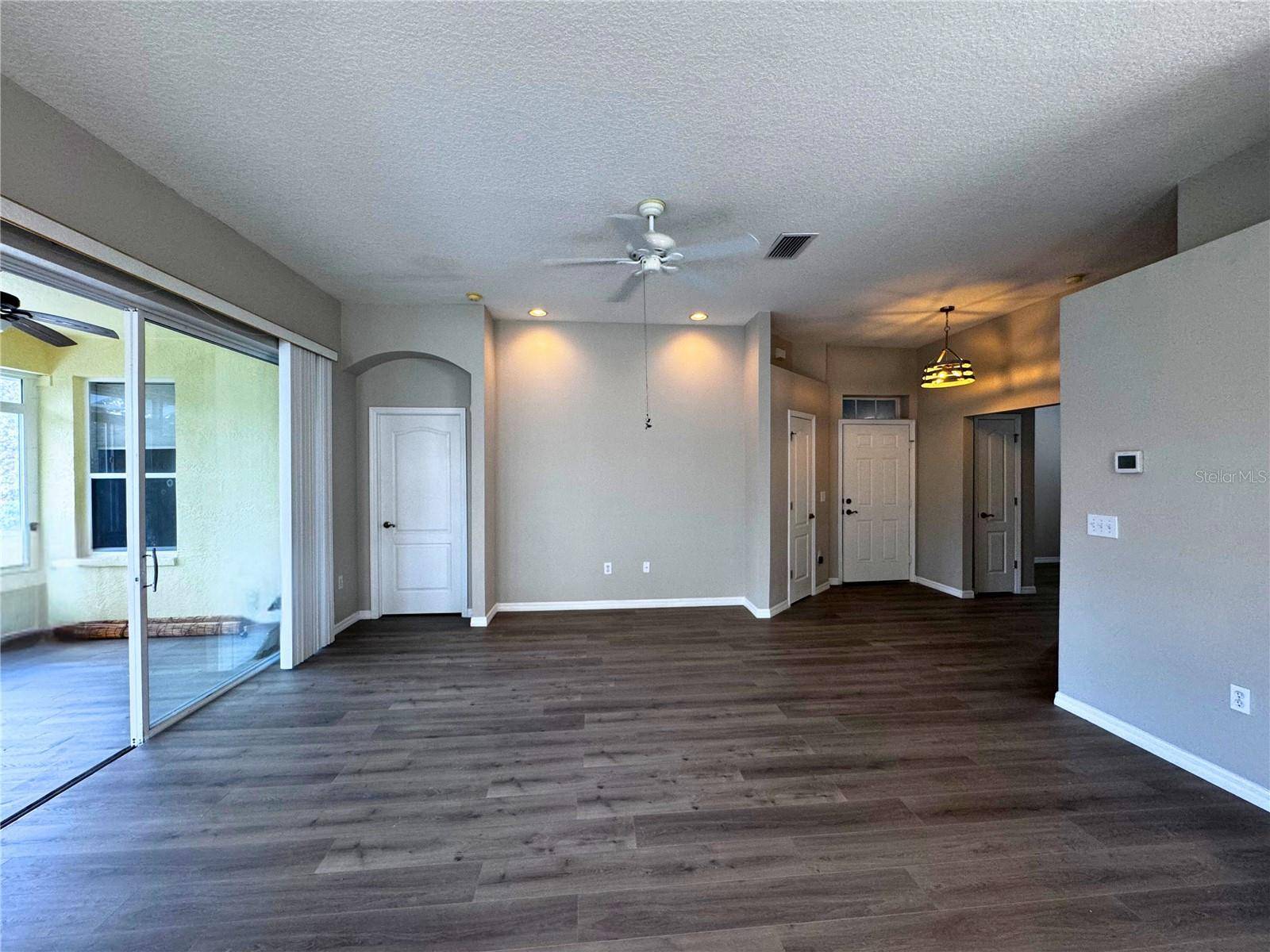 Sun City Center, FL 33573,1333 MISTY GREENS DR