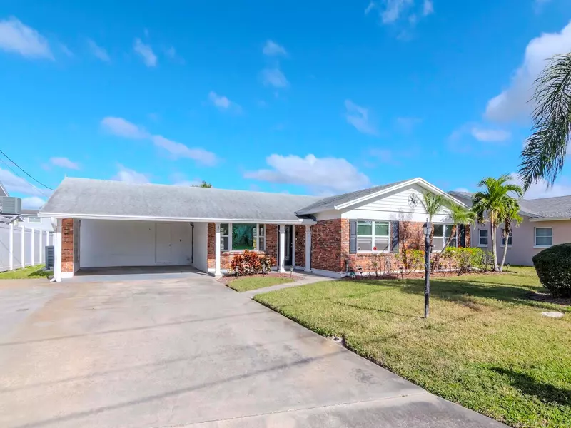 8723 HICKORYWOOD LN, Tampa, FL 33615