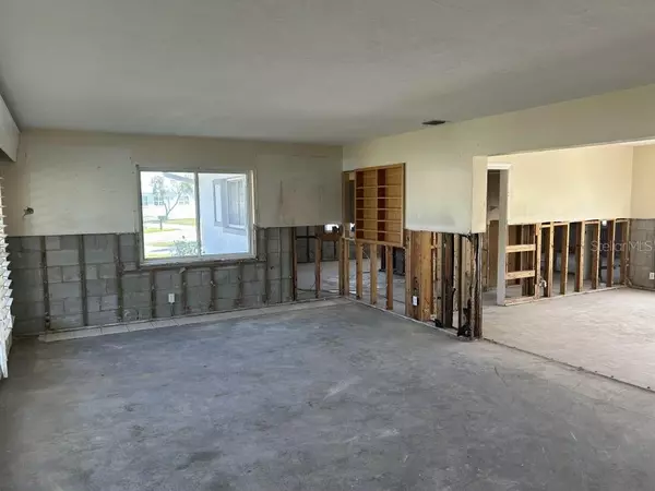 Redington Beach, FL 33708,15816 2ND ST E