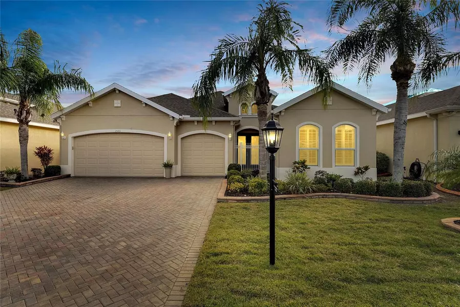 1533 EMERALD DUNES DR, Sun City Center, FL 33573