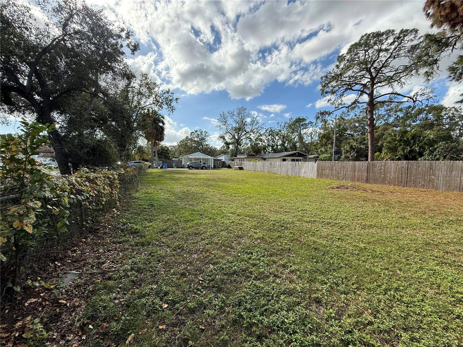 Tampa, FL 33615,10002 MEMORIAL HWY