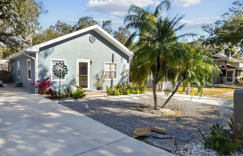 605 E SPRUCE ST, Tarpon Springs, FL 34689