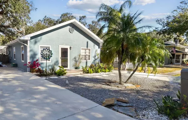 605 E SPRUCE ST, Tarpon Springs, FL 34689