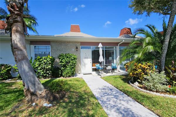 4318 TAHITIAN GARDENS CIR #B, Holiday, FL 34691