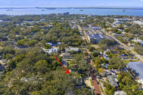 Dunedin, FL 34698,629 WOOD ST