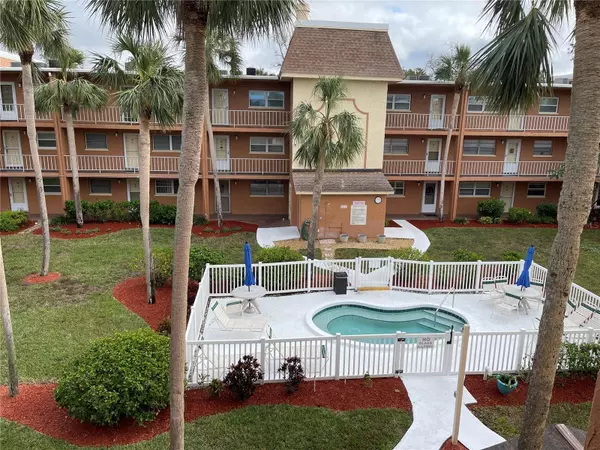 Largo, FL 33774,12760 INDIAN ROCKS RD #562