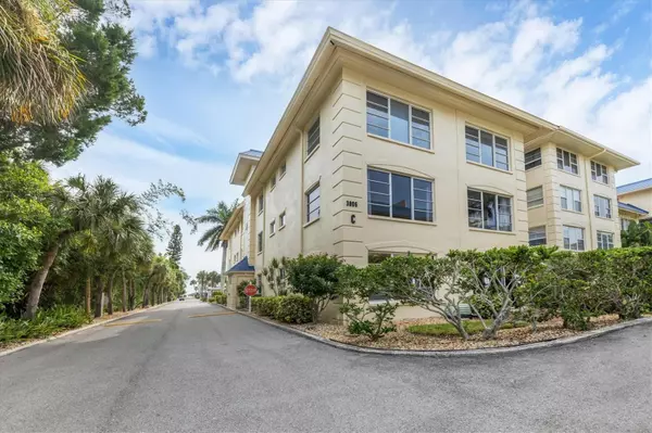 Longboat Key, FL 34228,3806 GULF OF MEXICO DR #C211