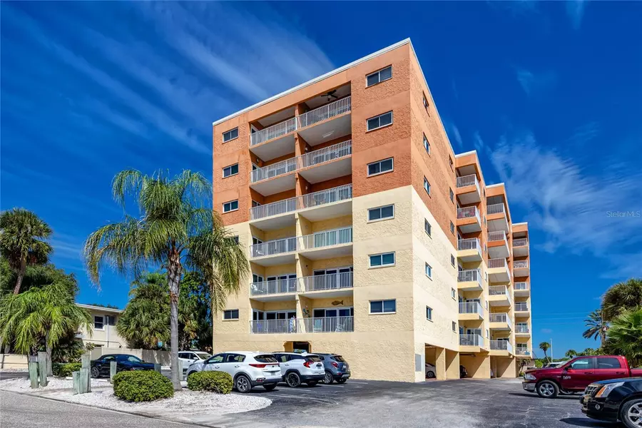 18320 GULF BLVD #104, Redington Shores, FL 33708