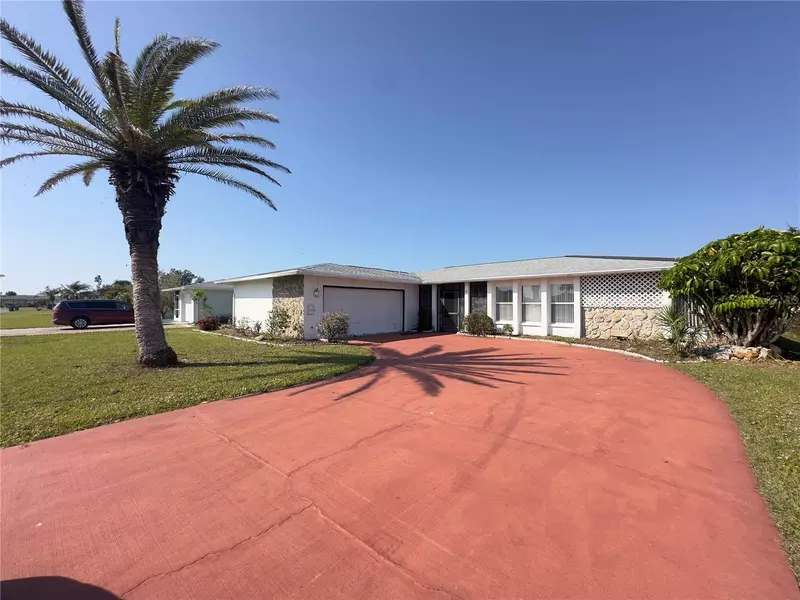 10 GOLFVIEW RD S, Rotonda West, FL 33947