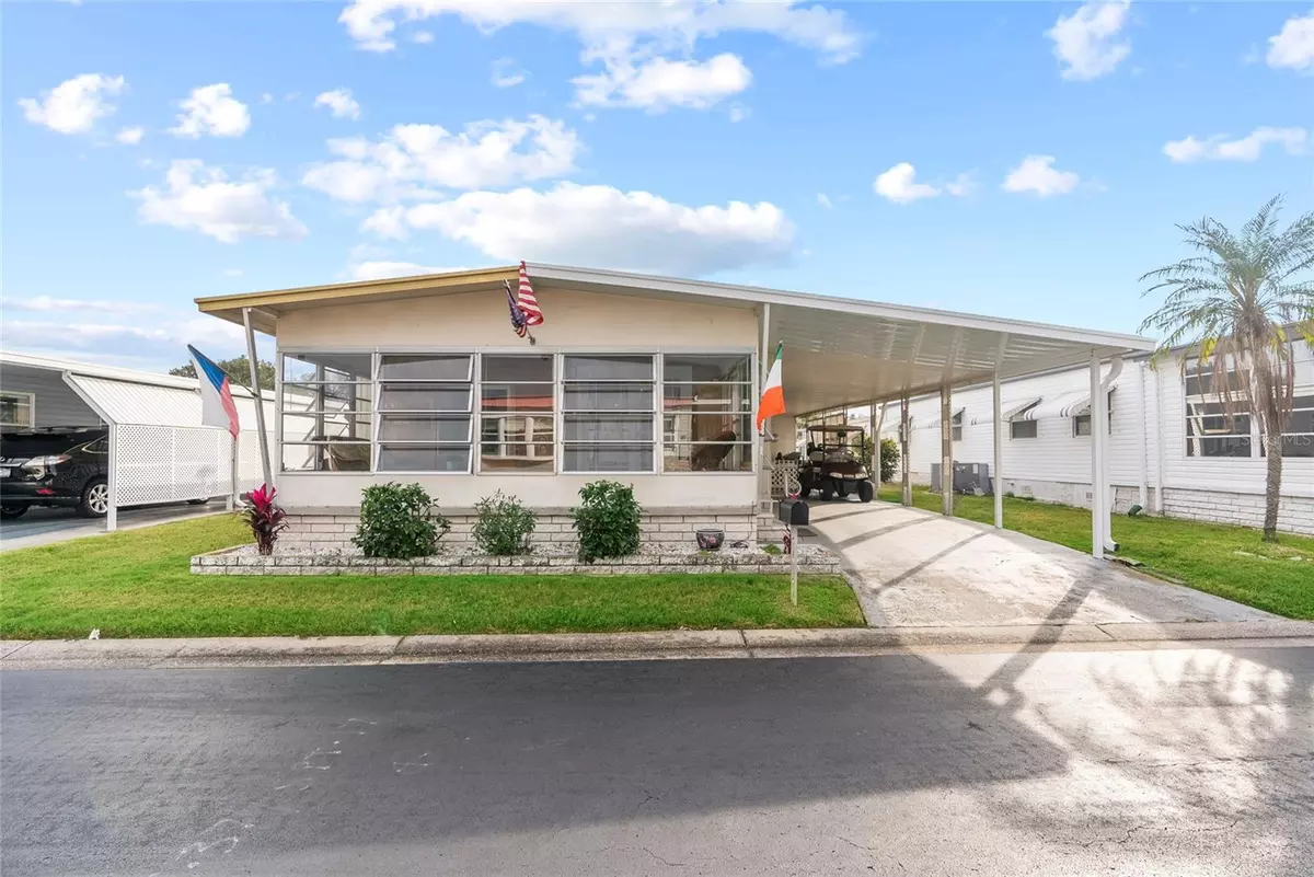 Largo, FL 33773,10454 GAZEBO DR #335