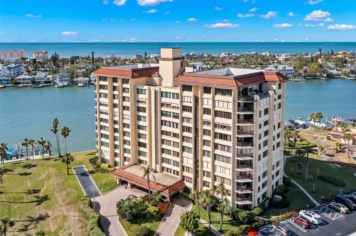 Clearwater Beach, FL 33767,700 ISLAND WAY #704