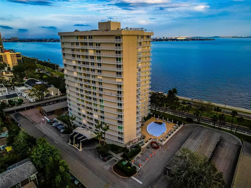 2611 BAYSHORE BLVD #302, Tampa, FL 33629