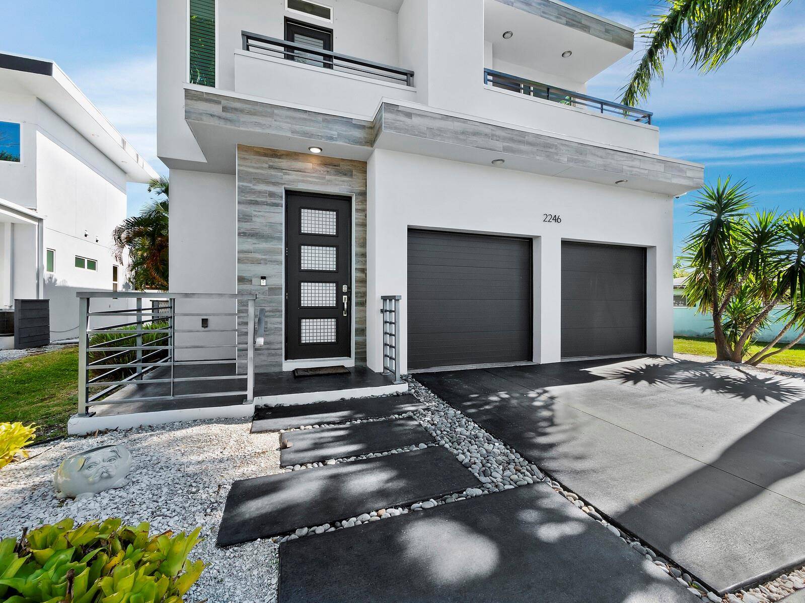 Sarasota, FL 34231,2246 FIESTA DR