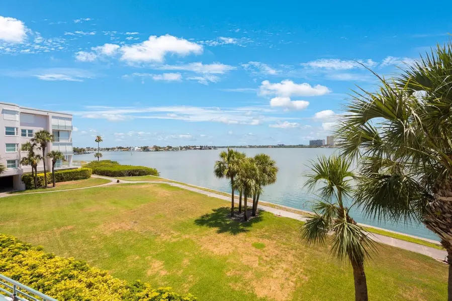 8001 SAILBOAT KEY BLVD S #202, St Pete Beach, FL 33707