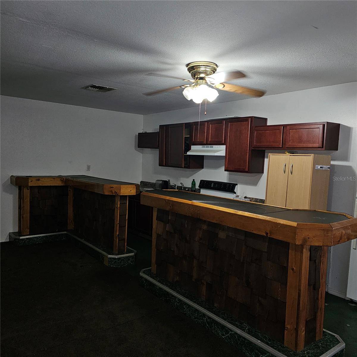 Ruskin, FL 33570,901 8TH ST SW