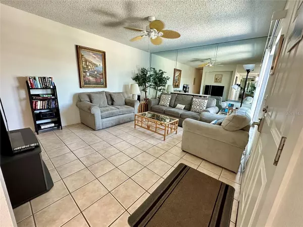 Madeira Beach, FL 33708,169 MEDALLION BLVD #E