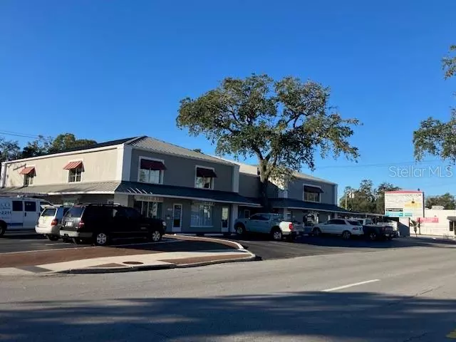 4320 W EL PRADO BLVD, Tampa, FL 33629