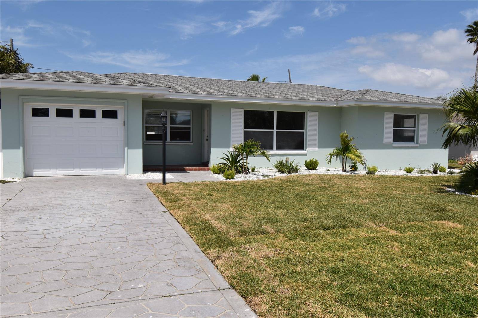 Belleair Beach, FL 33786,123 9TH ST