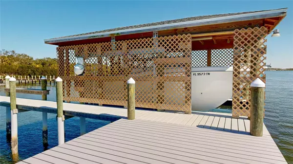 Terra Ceia, FL 34250,724 BAYSHORE DR