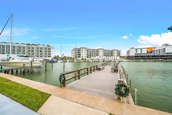 Madeira Beach, FL 33708,320 MEDALLION BLVD #D