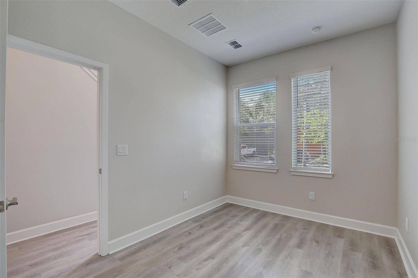 Tampa, FL 33607,1315 N HIMES AVE #13