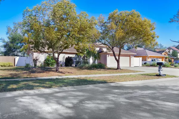 Riverview, FL 33569,10215 EVENING TRAIL DR