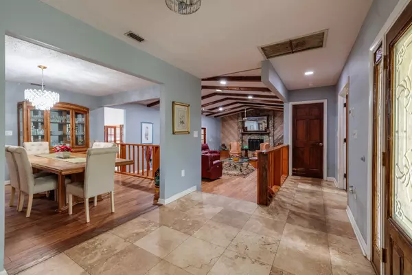 Temple Terrace, FL 33617,531 GARRARD DR