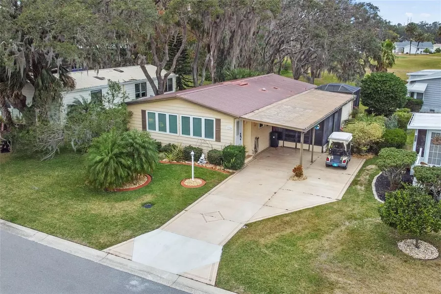 1724 MAGNOLIA AVE, Lady Lake, FL 32159