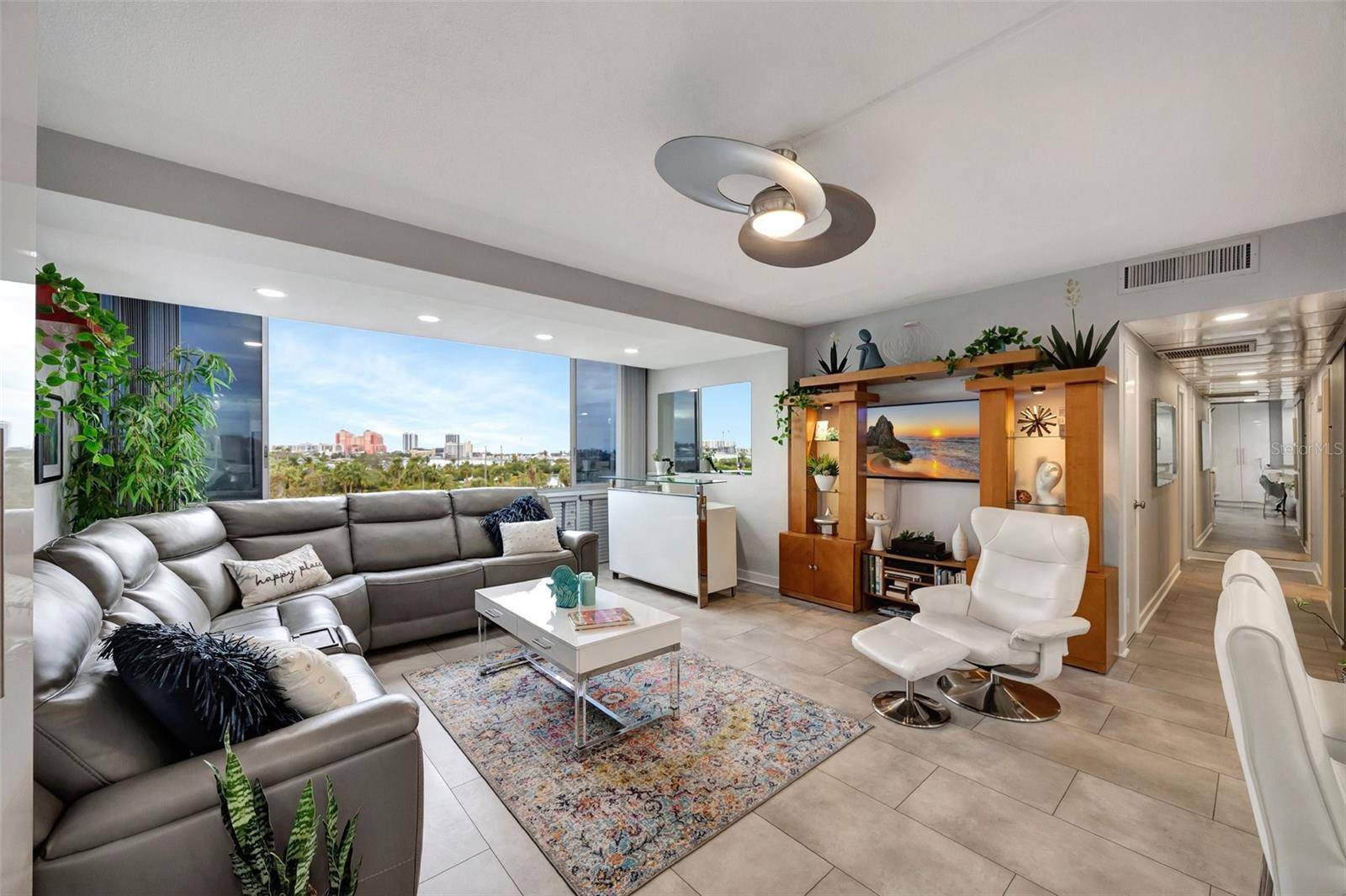 Clearwater Beach, FL 33767,31 ISLAND WAY #303