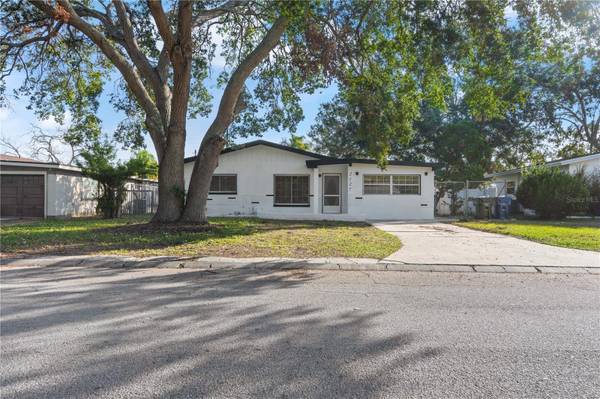 2127 EUCLID CIR E, Clearwater, FL 33764