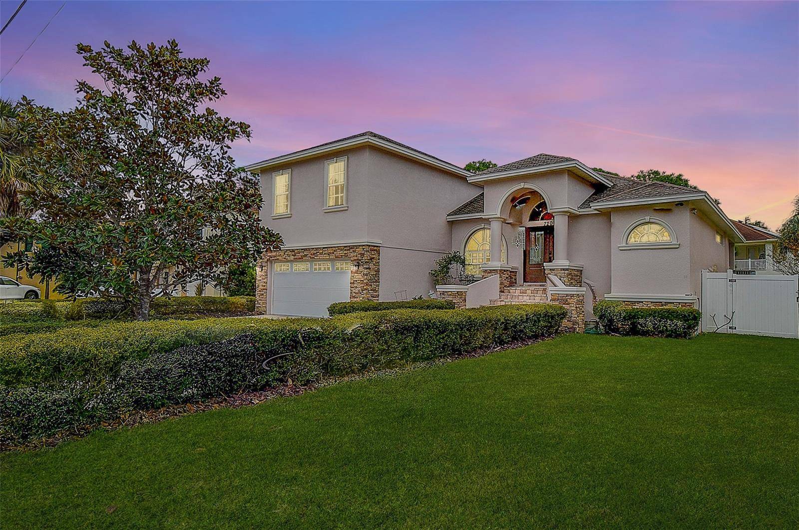 720 SUNSET DR, Tarpon Springs, FL 34689