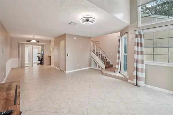 Tampa, FL 33612,9412 FOREST HILLS CIR