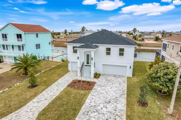 Hernando Beach, FL 34607,3431 PALOMETA DR