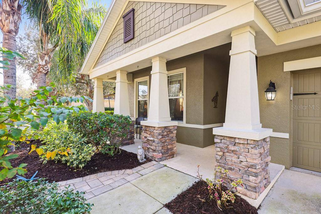 Lithia, FL 33547,15811 OAKLEAF RUN DR