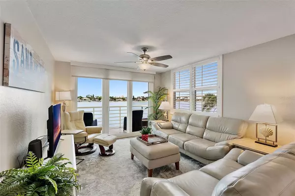 St Petersburg, FL 33715,6085 BAHIA DEL MAR CIR #272