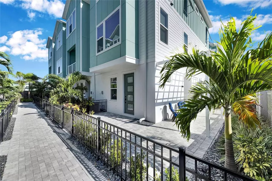 2819 1ST AVE S, St Petersburg, FL 33712