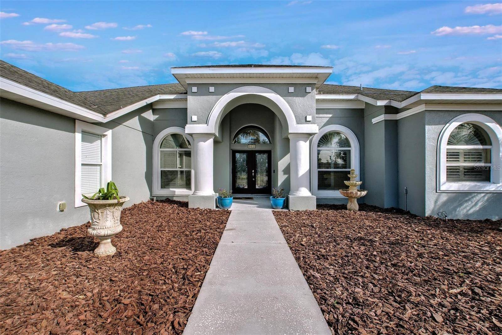 9413 SWIFT CREEK CIR, Dover, FL 33527