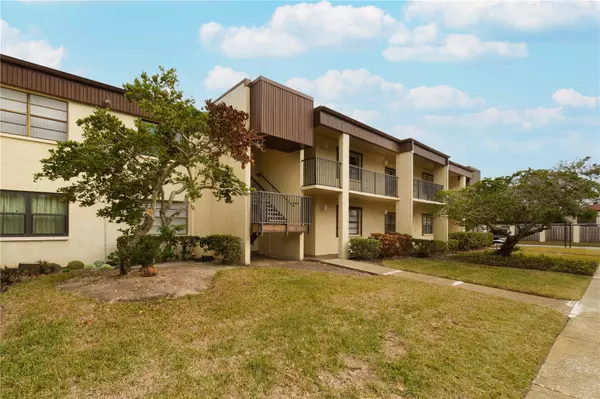 Clearwater, FL 33761,2400 WINDING CREEK BLVD #16-207