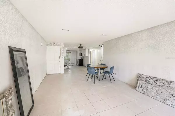 St Petersburg, FL 33711,7300 SUNSHINE SKYWAY LN S #108