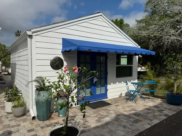 Tarpon Springs, FL 34689,410 W LEMON ST