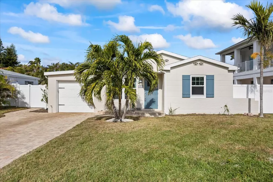 105 3RD ST, Belleair Beach, FL 33786